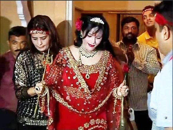 High Court Relief Form To Radhe Maa स्वयंघोषित धर्मगुरु राधे माँला हायकोर्टाचा दिलासा