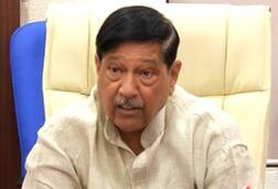 मंत्री गिरीश बापटांना औरंगाबाद खंडपीठाची नोटीस