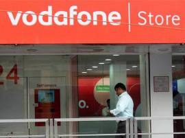 ‘जिओ’ इफेक्ट! व्होडाफोनच्या 3G/4G डेटा प्लॅनच्या किंमतीत कपात Vodafone Cuts Price Of Postpaid 4g Plans ‘जिओ’ इफेक्ट! व्होडाफोनच्या 3G/4G डेटा प्लॅनच्या किंमतीत कपात