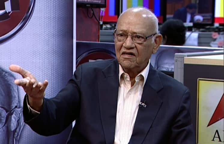 न्यायपालिकेचा अधिकार बळकावू नये, सुपरकॉप ज्युलिओ रिबेरो यांचं पोलीस अधिकाऱ्यांना खुलं पत्र Gangster vikas dubey killing showed cops usurping judiciarys role ips officer Super cop julio ribeiro न्यायपालिकेचा अधिकार बळकावू नये, सुपरकॉप ज्युलिओ रिबेरो यांचं पोलीस अधिकाऱ्यांना खुलं पत्र