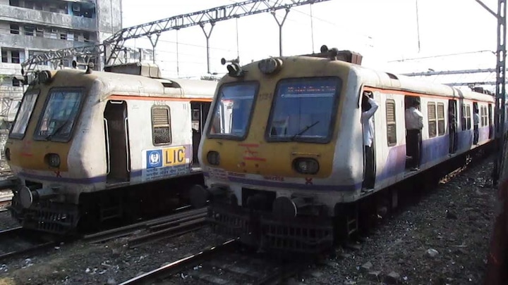 Railway Minister Piyush Goyals Gift To Mumbai 60 New Local Train Services Latest Update दसऱ्याला रेल्वेमंत्र्यांचं मुंबईकरांना गिफ्ट, लोकलच्या 60 नव्या फेऱ्या