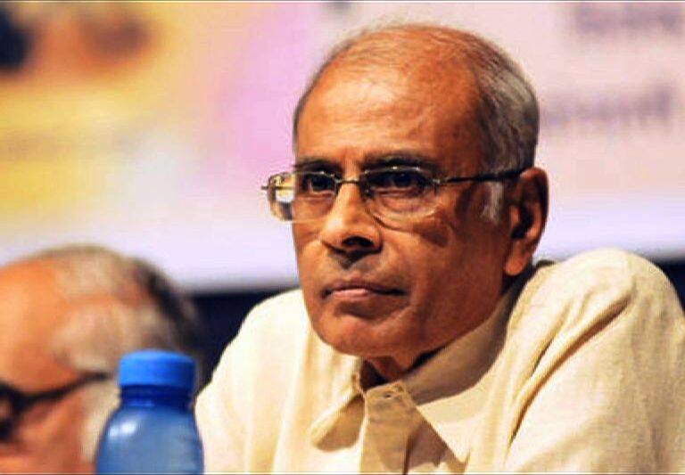 Dr. Narendra Dabholkar's murder CBI probe not over even after 7 years, says family डॉ. दाभोलकर यांच्या खुनाला सात वर्षे पूर्ण, सीबीआयच्या तपासावर कुटुंबियांची नाराजी