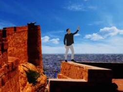 सेल्फीचा मोह जीवावर, शाळकरी मुलाचा बळी