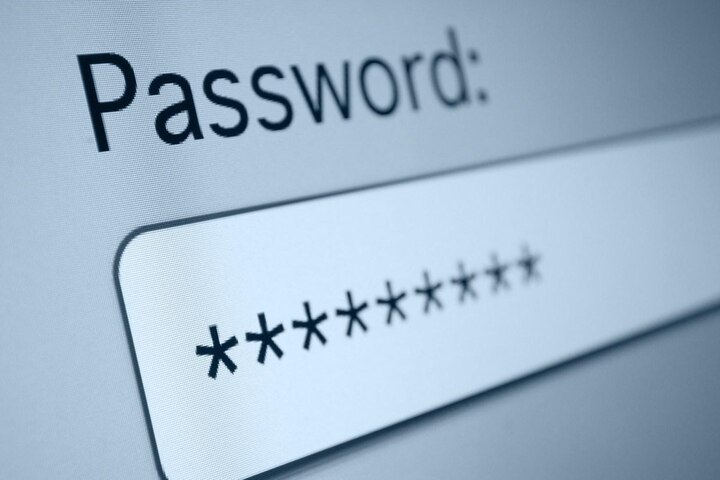 How To Keep Your Password Safe तुमच्या फेसबुक, ट्विटरचा पासवर्ड कसा सुरक्षित ठेवाल?