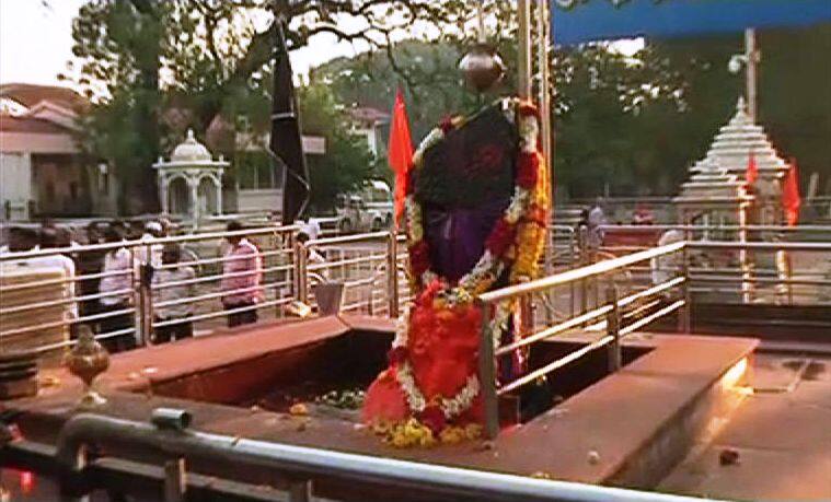 Shani Shingnapur Mandir bill 2018 passed in Vidhansabha शनी मंदिर सरकारच्या ताब्यात, विधेयक मंजूर