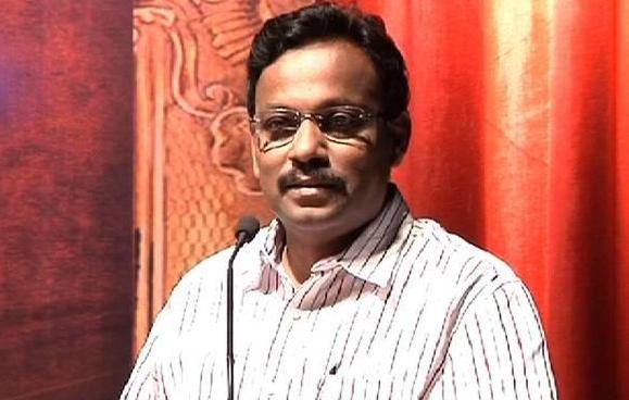 party workers asking about Gujarat election says vinod tawde कार्यकर्ते हळूच विचारतात, साहेब गुजरातमध्ये काय होईल? - विनोद तावडे