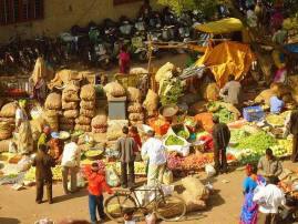 अडते पुन्हा नडले, व्यापाऱ्यांचं दबावतंत्र, 117 जणांकडून परवाने परत Apmc Traders Gives Permissions Contract Back अडते पुन्हा नडले, व्यापाऱ्यांचं दबावतंत्र, 117 जणांकडून परवाने परत
