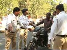 मुंबई वाहतूक पोलिसांच्या गणवेशावर लवकरच कॅमेरे!