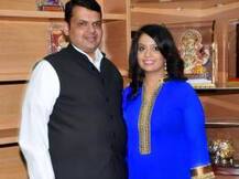 मुख्यमंत्र्यांनी दत्तक घेतलेल्या गावाचं पालकत्व अमृता फडणवीसांकडे!