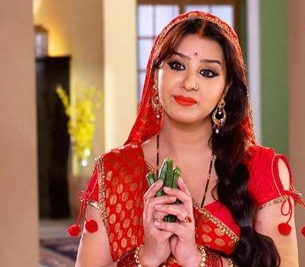 Actress Shilpa Shinde in politics, enters Congress अभिनेत्री शिल्पा शिंदेची राजकारणात एन्ट्री