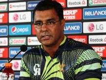 वकार युनूस पाकिस्तानच्या प्रशिक्षकपदावरुन पायउतार