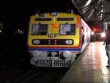 मुंबईवर 'प्रभू'कृपा, एसी लोकल 15 मेपासून, वायफायही सुरु होणार