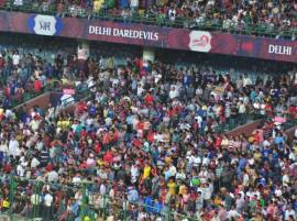 आयपीएलमध्ये आता प्रेक्षक होणार थर्ड अंपायर Spectators To Get Chance To Play Third Umpire In This Ipl आयपीएलमध्ये आता प्रेक्षक होणार थर्ड अंपायर