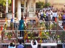 स्त्रीशक्तीचा विजय, अखेर महिलांचा शनी चौथऱ्यावर प्रवेश