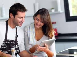 Why Married Women Are More Attractive ...म्हणून विवाहित महिलांकडे तरुण आकर्षित होतात!