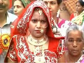सासरच्यांनी 'ती' अट मोडल्याने वधूने मंडपात मोडलं लग्न A Woman Called Off Her Wedding With A Man After He Failed To Get A Toilet सासरच्यांनी 'ती' अट मोडल्याने वधूने मंडपात मोडलं लग्न