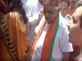 मध्यप्रदेशचे गृहमंत्री बाबुलाल गौर यांचं महिलेशी असभ्य वर्तन