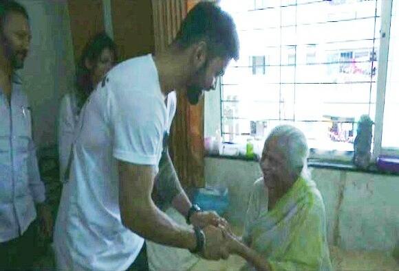 विराट आपलं सामाजिक भानही जपतो. गरिबांसाठी 'विराट कोहली फाऊंडेशन' ही एनजीओ विराट चालवतो. 
