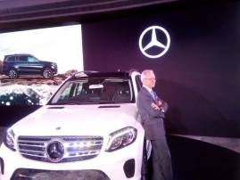 Mercedes Benz Gls Launched In India At Rs 80 40 Lakh मर्सिडीज बेंझची भारदस्त GLS लाँच, किंमत 8440000 !