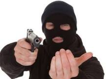 बंदुकीचा धाक दाखवून ऑलिम्पिक पदक विजेता खेळाडूला लुटलं!