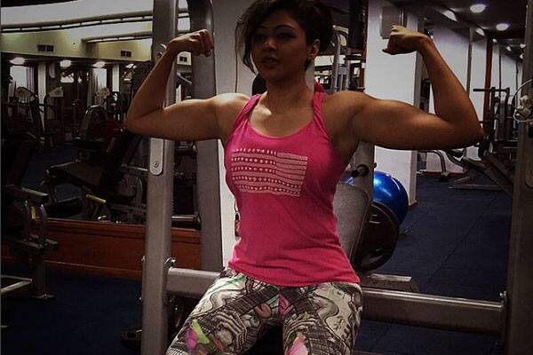 सपना ही गुजरातचे आरोग्य मंत्री जय नारायण व्यास यांची मुलगी आहे. 