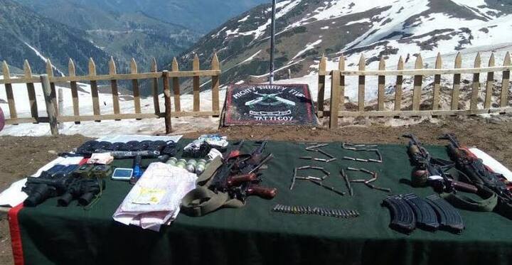 दहशतवाद्यांकडे एके 47 - रायफल्स, रॉकेट लाँचर, नाइटव्हिजन डिव्हाइस, दुर्बिण, या गोष्टी हस्तगत करण्यात आल्या. 36 वर्षीय हंगपंग यांच्या पश्चात त्यांची पत्नी आणि दोन मुलं आहेत. मुलगी 11 वर्षाची आहे तर मुलगा 07 वर्षाचा आहे. 