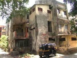 नवी मुंबई पालिकेकडून धोकादायक इमारती जाहीर, पुनर्विकासाचा मार्ग मोकळा नवी मुंबई पालिकेकडून धोकादायक इमारती जाहीर, पुनर्विकासाचा मार्ग मोकळा