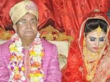 67 व्या वर्षी लग्न करुन 70 व्या वर्षी पिता