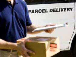 स्मार्टफोनऐवजी पुजेच्या पादुका हातात, फोन शॉपिंगवरुन तरुणाला गंडा