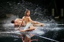 पाण्याच्या आत डान्सचा तडका!