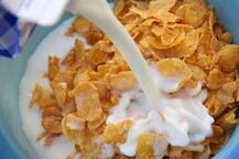 Health Tips : वर्कआऊट करताना खाण्यापिण्याची काळजी कशी घ्याल? फॉलो करा 'या' सोप्या टिप्स