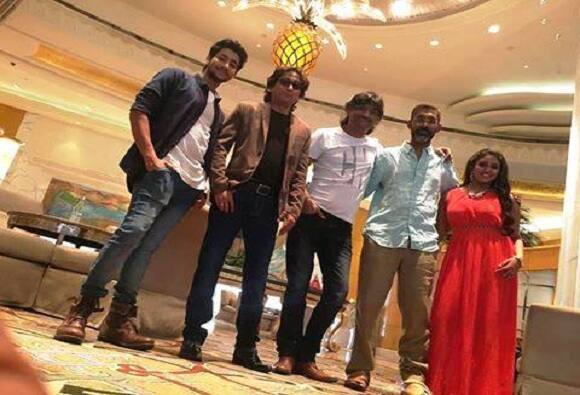 नागराज, अजय, अतुल आणि आकाशसह रिंकू (सर्व फोटो : रिंकू राजगुरु फॅन क्लब फेसबुक पेज)