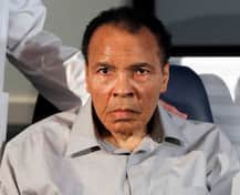 ऑलिम्पिक मेडल नदीत फेकून देणारा बॉक्सर