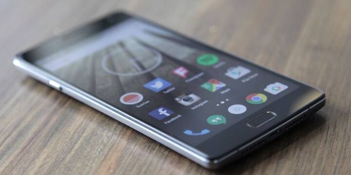 या फोनमध्ये 4 GB आणि 6 GB रॅमचे पर्याय असणार आहेत. शिवाय 64 GB चं इंटर्नल स्टोअरेज असून 3000 mAh क्षमतेची बॅटरी आणि फिंगरप्रिंट स्कॅनर देखील असणार आहे.