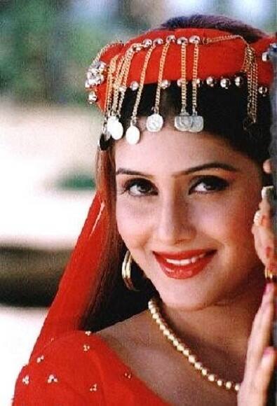 किर्ती मागील वर्षी तिचा चुलत भाऊ सम्राटच्या लग्नात दिसली होती. किर्ती 'तेरा जादू चल गया', 'प्या इश्क और मोहब्बत' आणि 'बधाई हो बधाई'मध्ये झळकली होती.