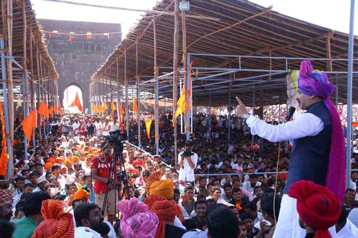 यानिमित्त किल्ले रायगडावर अखिल भारतीय शिवराज्याभिषेक समितीतर्फे विविध सांस्कृतिक कार्यक्रमांचं आयोजन करण्यात आलं