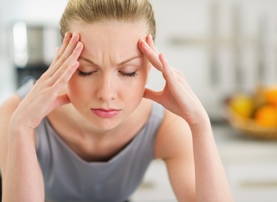 health tips Migraine Symptoms know details insight marathi news Migraine Symptoms : सतत डोकं दुखतंय? तुम्हाला मायग्रेनचा आजार तर नाही ना; जाणून घ्या लक्षणं