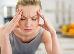 Migraine Symptoms : सतत डोकं दुखतंय? तुम्हाला मायग्रेनचा आजार तर नाही ना; जाणून घ्या लक्षणं