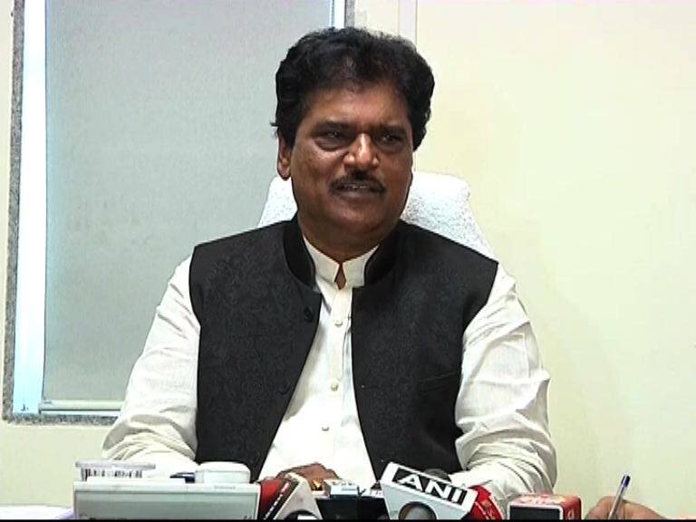 महाराष्ट्रात पोलिओच्या टाईप-2 व्हायरसचा प्रादुर्भाव नाही, आरोग्यमंत्र्यांचं स्पष्टीकरण health ministers statement on type 2 virus in polio vaccine latest update महाराष्ट्रात पोलिओच्या टाईप-2 व्हायरसचा प्रादुर्भाव नाही, आरोग्यमंत्र्यांचं स्पष्टीकरण