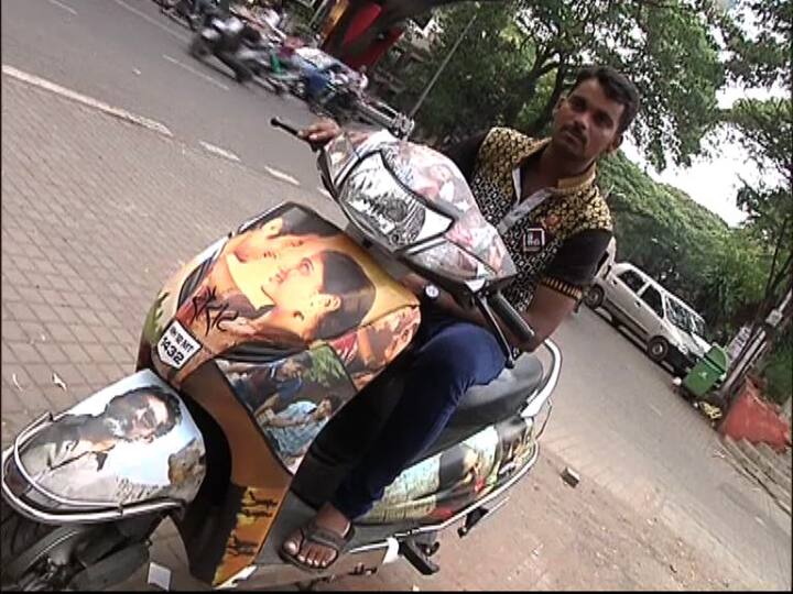 एवढंच नाहीतर गाडी फिरवण्यासाठी पुणेकरांनी स्वप्नीलकडे चक्क बुकिंग करायला सुरुवात केली आहे.