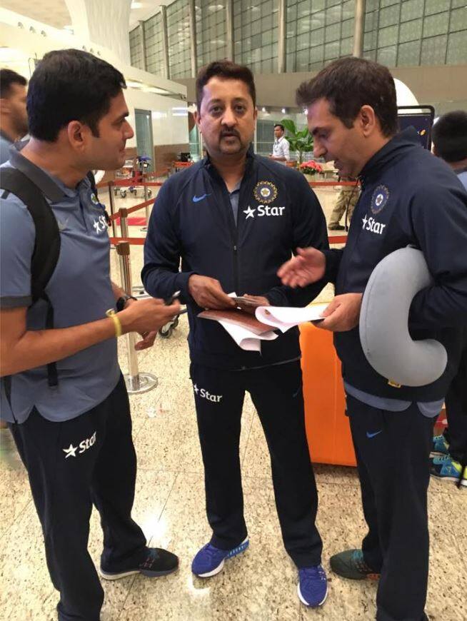 धोनीची टीम इंडिया