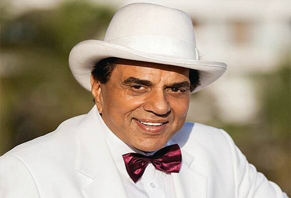 धर्मेंद्र : बॉलिवूडचे ही-मॅन म्हणजेच धर्मेंद्रही सुमारे 15 वर्ष डिप्रेशनमध्ये होते. यादरम्यान त्यांना दारुचं व्यसन लागलं होतं. धर्मेंद्र अल्कोहोलिक आहेत, हे सगळ्यांनाच माहित आहे. मात्र ते कधीतरी स्मोकिंगही करायचे. मात्र आता त्यांनी ते सोडलं आहे. 