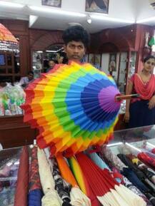 छत्री, रेनकोट, ताडपत्री व्यावसायिकांना दिलासा, अत्यावश्यक सेवेच्या यादीत समावेश