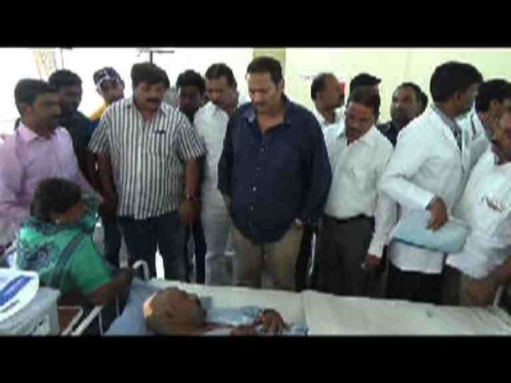 या कारवाई दरम्यान वाहतूकदार सचिन पवार जखमी झाला आहे. मात्र प्रांताधिकाऱ्यांची कारवाई योग्य नसल्याचा आरोप उदयनराजे यांनी केला आहे. त्यांनी आज जखमी सचिन पवारची रुग्णालयात जाऊन भेट घेतली. तसंच प्रांताधिकाऱ्यांच्या कारवाईविरोधात उद्या कराड बंदंच आवाहन केलं आहे.