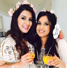 अभिनेत्री गीता बसराचं डोहाळे जेवण!  