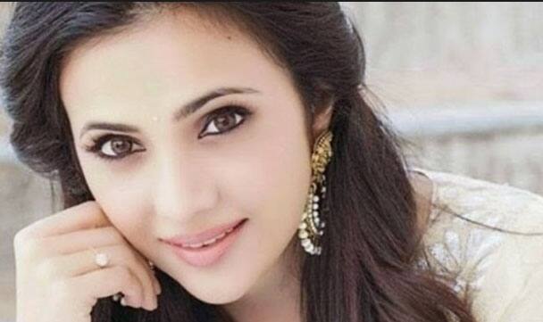 अभिनेत्री शिल्पा आनंद: वय वर्ष 34