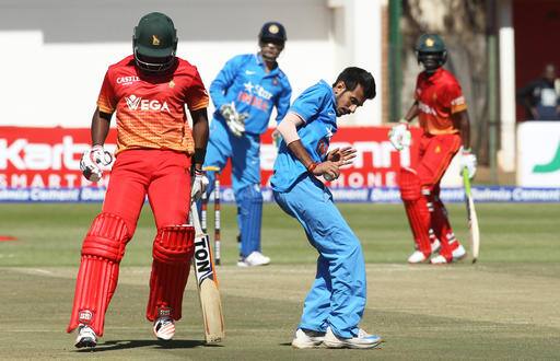 भारताच्या बाकीच्या गोलंदाजांनीही प्रभावी कामगिरी बजावली. धवल कुलकर्णी आणि बरिंदर सरननं प्रत्येकी दोन विकेट्स काढल्या. तर अक्षर पटेल आणि नवोदित यजुवेंद्र चहलनं प्रत्येकी एक विकेट काढली.