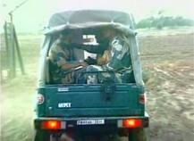 भारतीय जवानांकडून माणूसकीचं दर्शन