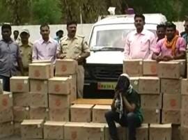 Alcohol Smuggling In Chandrapur चंद्रपुरात रुग्णवाहिकेतून दारु तस्करी, एकाला अटक