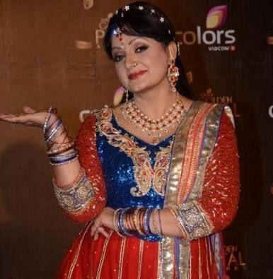 उपासना सिंह जी कपिल शर्माची बुआ म्हणून प्रसिद्ध आहे. तिने हा शो सोडल्याचे वृत्त आहे. 